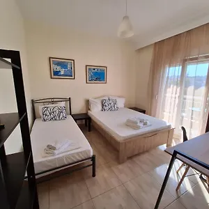  Πανσιόν Akrogiali